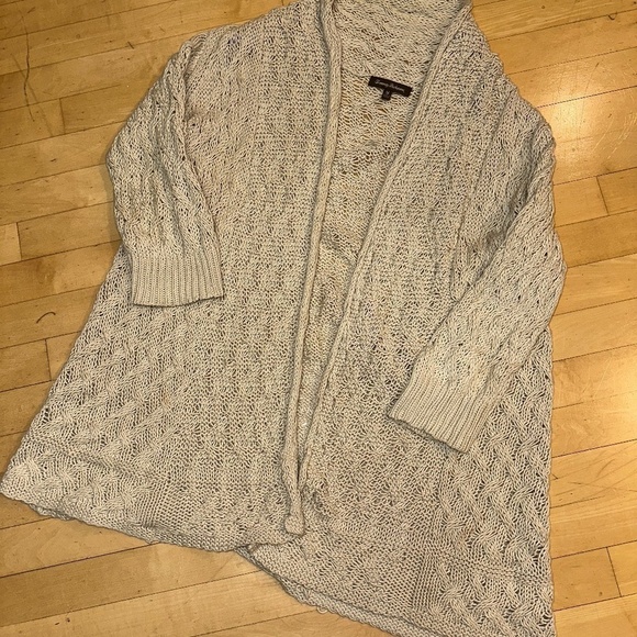 Tommy Bahama Linen/coton blend cardigan,  Med. G990 - Picture 2 of 4